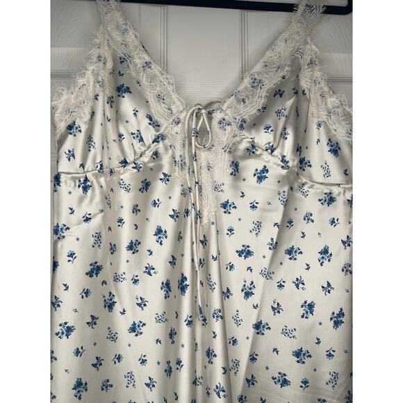 Forever 21 Lace-Trim Floral Midi Slip Dress White &Blue Size: M  Women’s - Picture 6 of 8